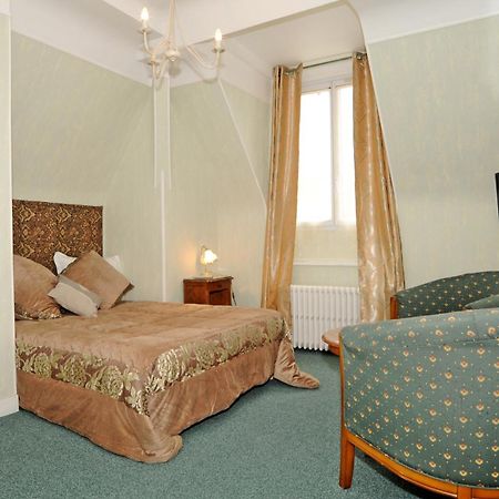 Hotel La Tour Sully-sur-Loire Eksteriør billede